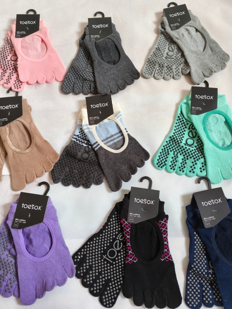 ถุงเท้าโยคะแบบแยกนิ้ว Toesox ส - Yoga Mat บทวิจารณ์และราคา