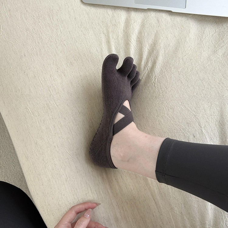 ถุงเท้าโยคะแบบไขว้สำหรับผู้หญิ - Yoga Mat บทวิจารณ์และราคา
