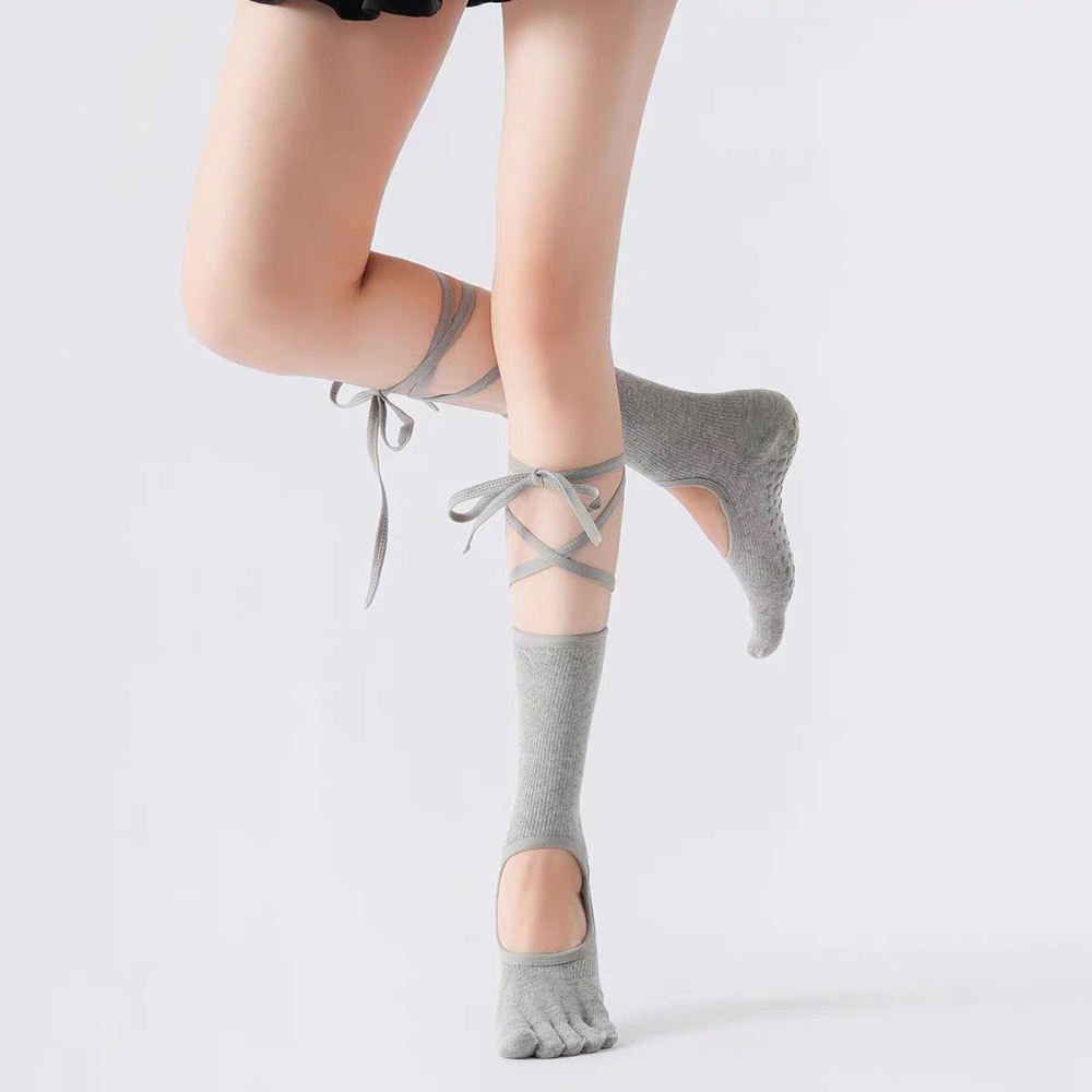 ถุงเท้าบัลเลต์โยคะแบบผูกเชือกส - Yoga Mat บทวิจารณ์และราคา